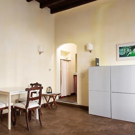 Apartmán Youhosty - Ugo Bassi