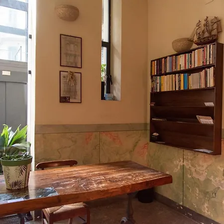 Youhosty - Ugo Bassi Apartmán